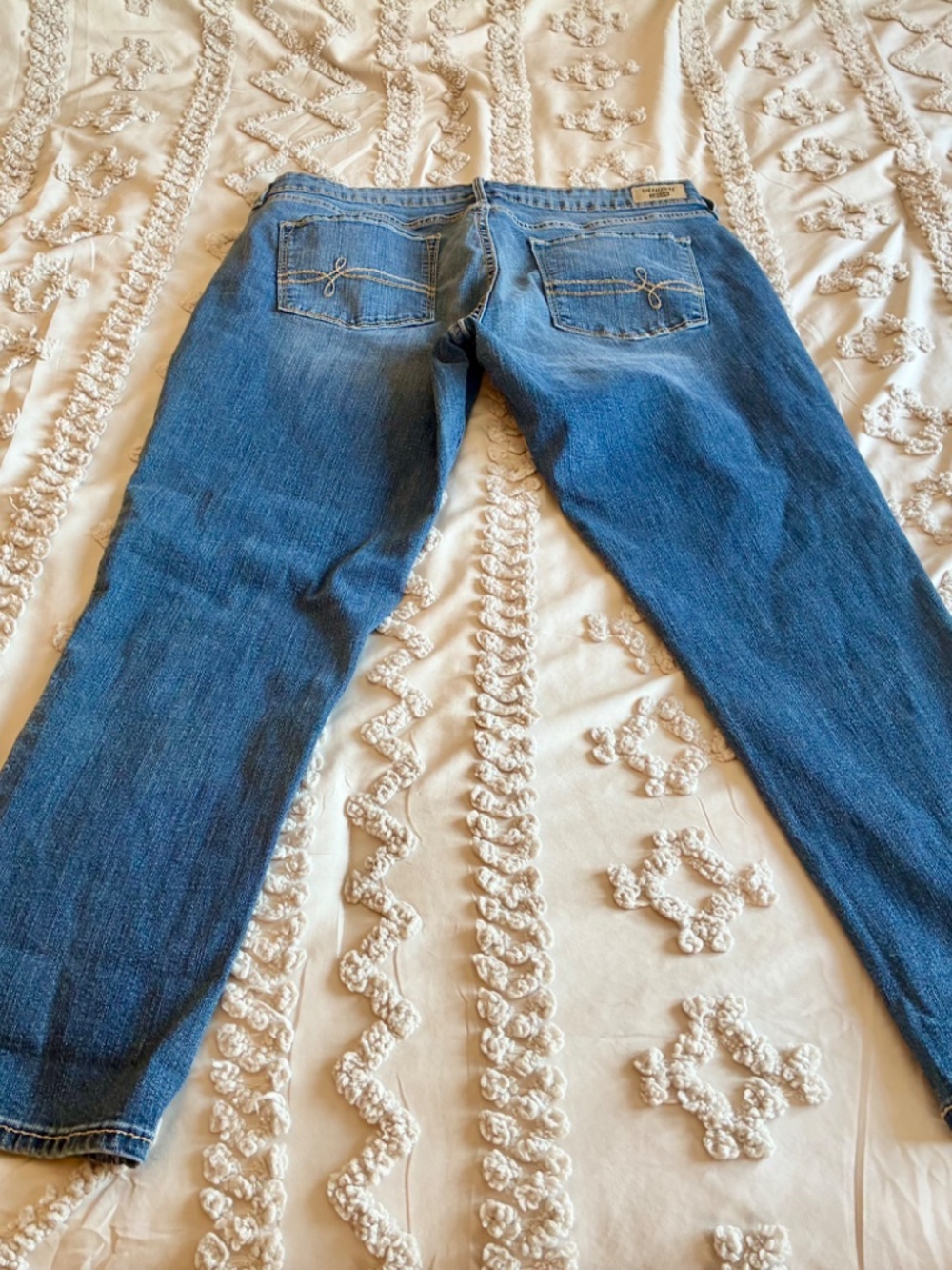 Denizen from Levi’s Modern Skinny Jeans - Picture 4 of 9